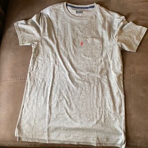 Gray Signature by Levi Strauss t-shirt with pocket